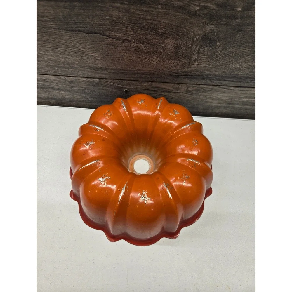 Vintage Burnt Orange Ombre Fluted Bundt Cake‎ Pan Round Scalloped Baking Mold